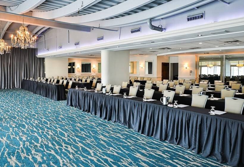 The Grand Hotel Biscayne Bay