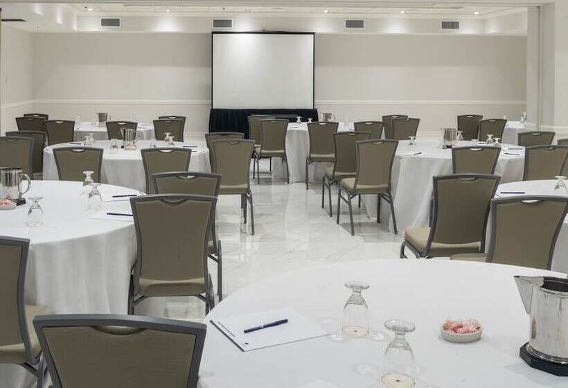 The Grand Hotel Biscayne Bay