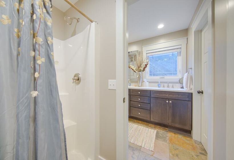 Tipton Home W/ Private Lakefront & Fire Pits!