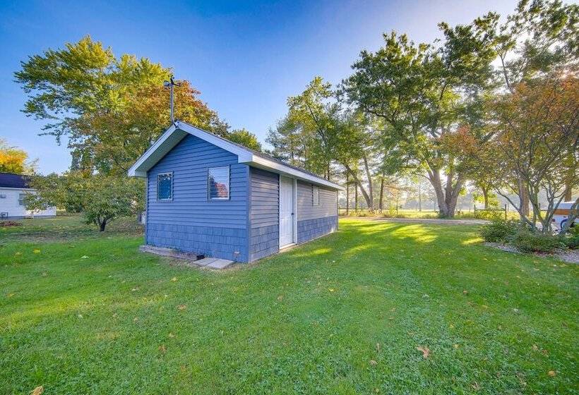 Tipton Home W/ Private Lakefront & Fire Pits!