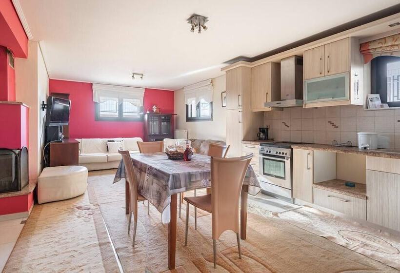 Beautiful 1 Bed Cottage In Megalopolis