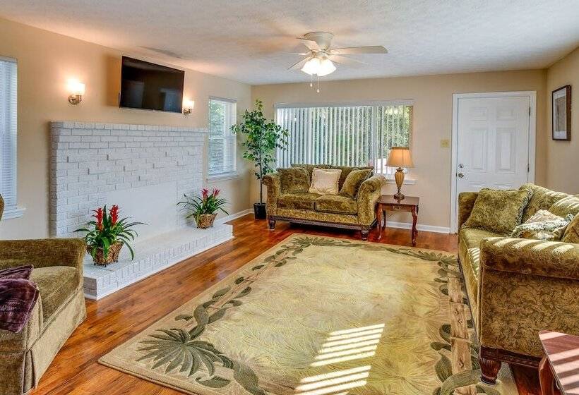 Tuskegee Countryside Retreat On 7 Acres!