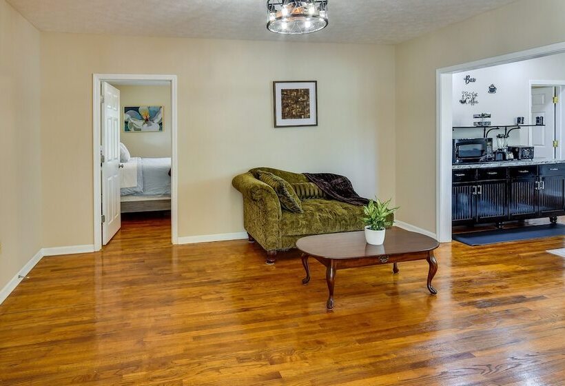 Tuskegee Countryside Retreat On 7 Acres!