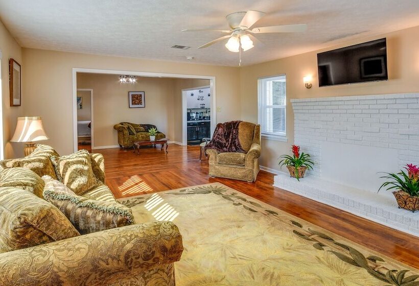 Tuskegee Countryside Retreat On 7 Acres!