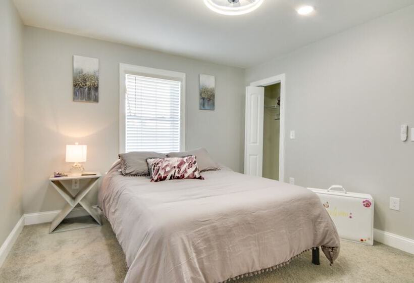 Updated Home Walk To Salisbury University!