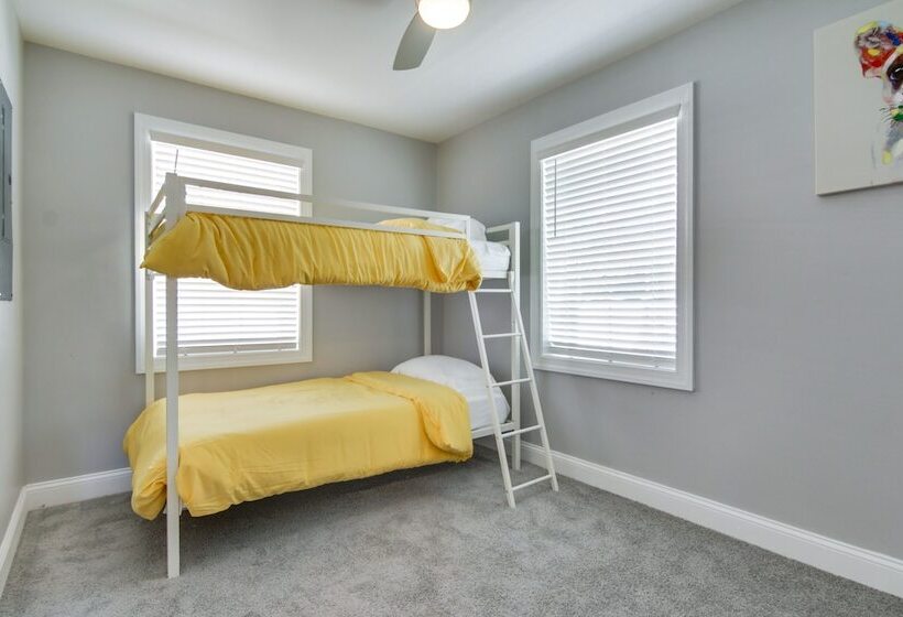 Updated Home Walk To Salisbury University!