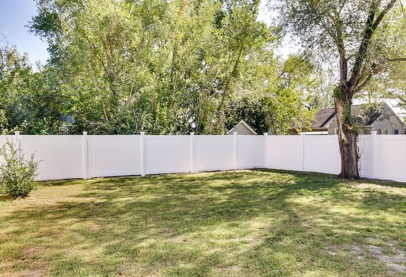 Updated Home   Walk To Salisbury University!