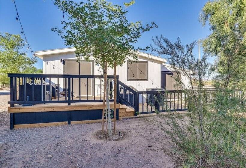 Updated Topock Home W/ Deck & Fire Pit!