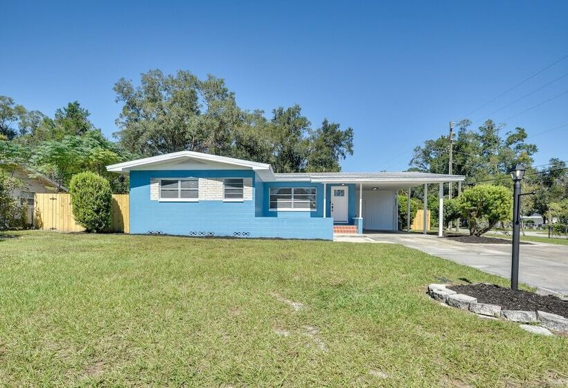 Vibrant Deland House Near Stetson University!