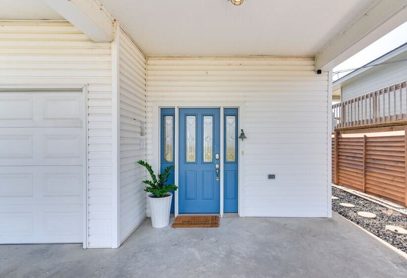 Waterfront Freeport Home: Deck & Private Boat Dock