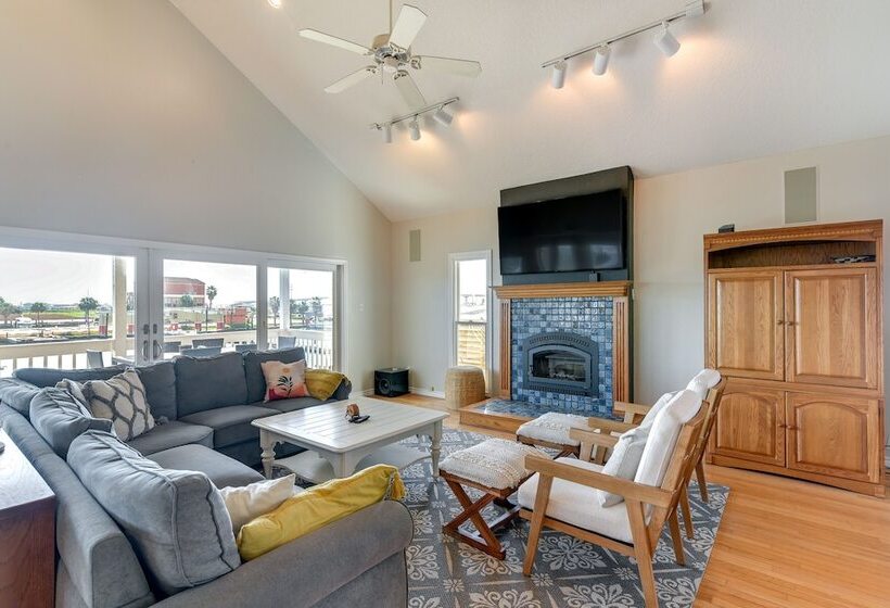 Waterfront Freeport Home: Deck & Private Boat Dock