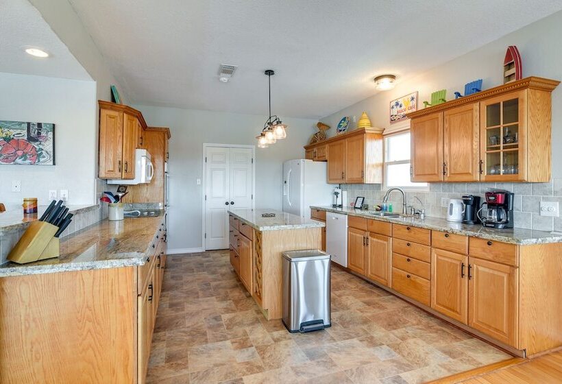 Waterfront Freeport Home: Deck & Private Boat Dock