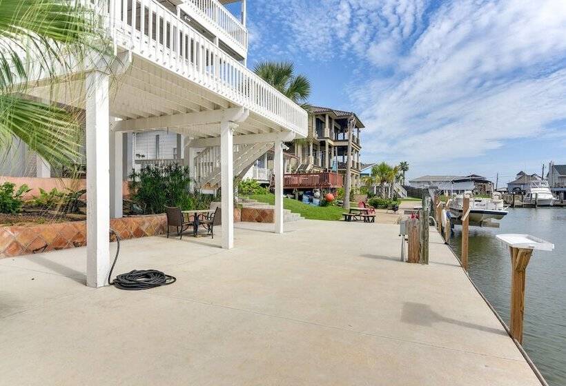 Waterfront Freeport Home: Deck & Private Boat Dock