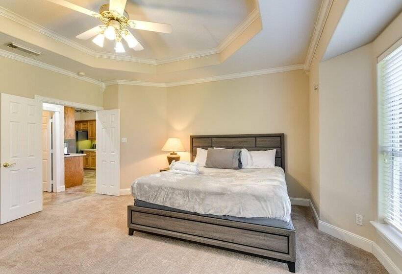 Waterfront Hitchcock Retreat W/ Kayaking Dock