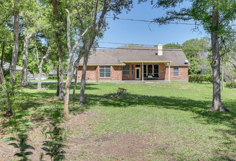 Waterfront Hitchcock Retreat W/ Kayaking Dock