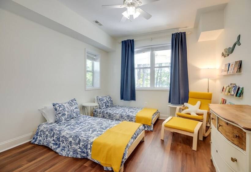 Waterfront Lusby Escape W/ Fire Pit & Kayaks!