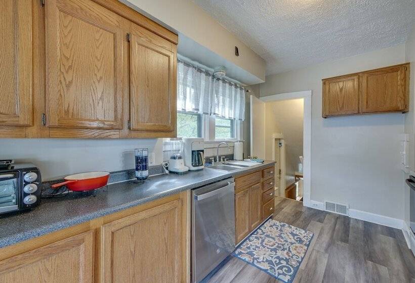 Welcoming Home In Youngstown W/ Private Backyard!