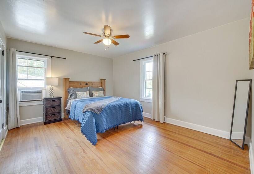 Welcoming Home In Youngstown W/ Private Backyard!