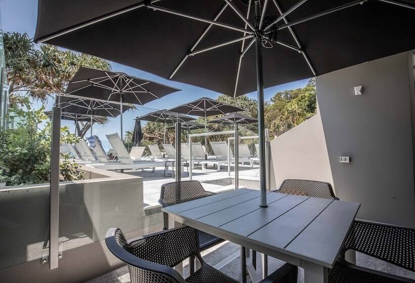 71 Hastings Street   Beachfront