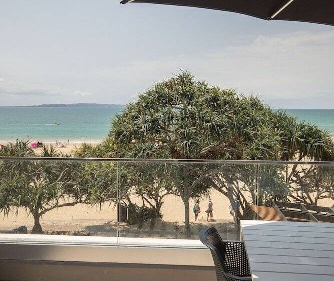 71 Hastings Street   Beachfront