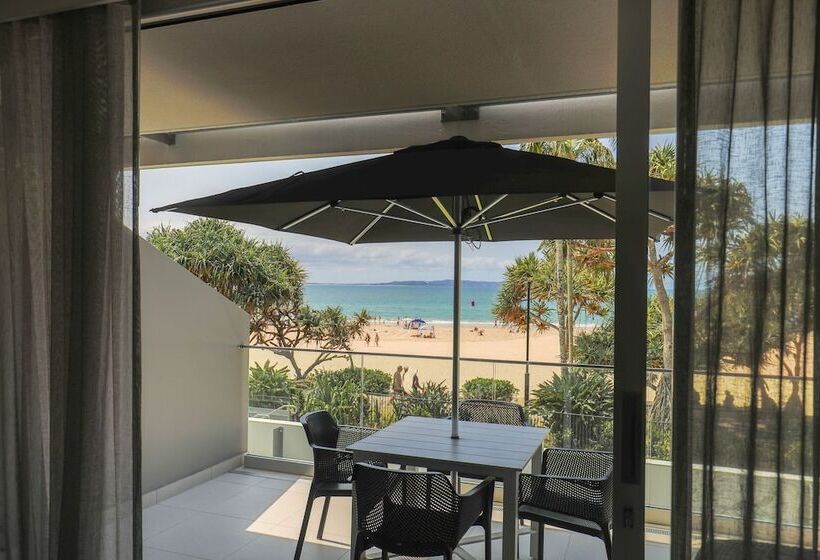 71 Hastings Street   Beachfront