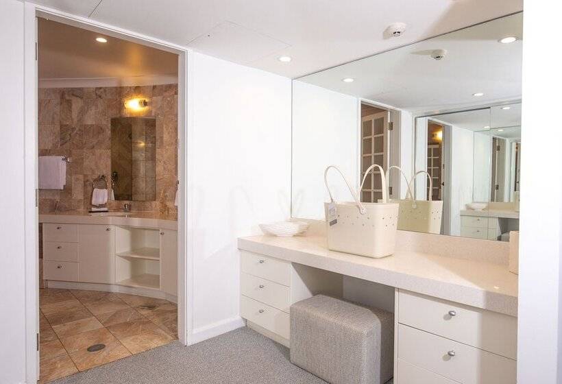 71 Hastings Street   Beachfront