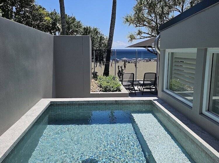 71 Hastings Street   Beachfront