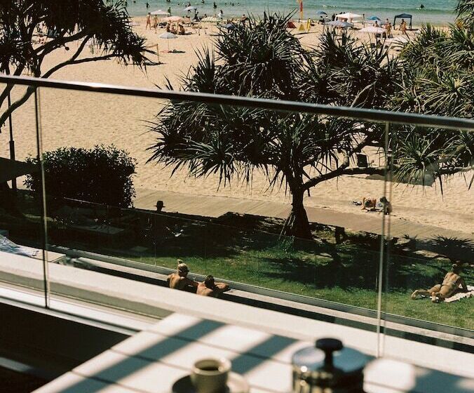 71 Hastings Street   Beachfront