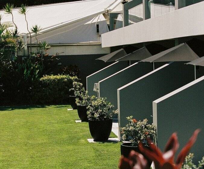 71 Hastings Street   Beachfront