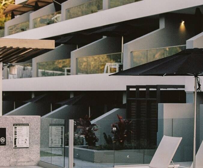 71 Hastings Street   Beachfront