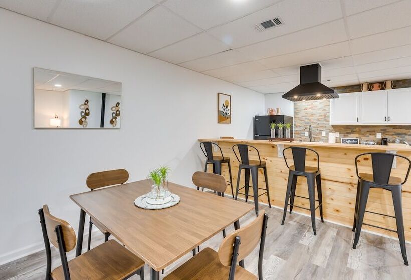 Alabama Retreat W/ Private Pond, Deck & Pool Table