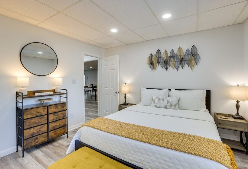 Alabama Retreat W/ Private Pond, Deck & Pool Table