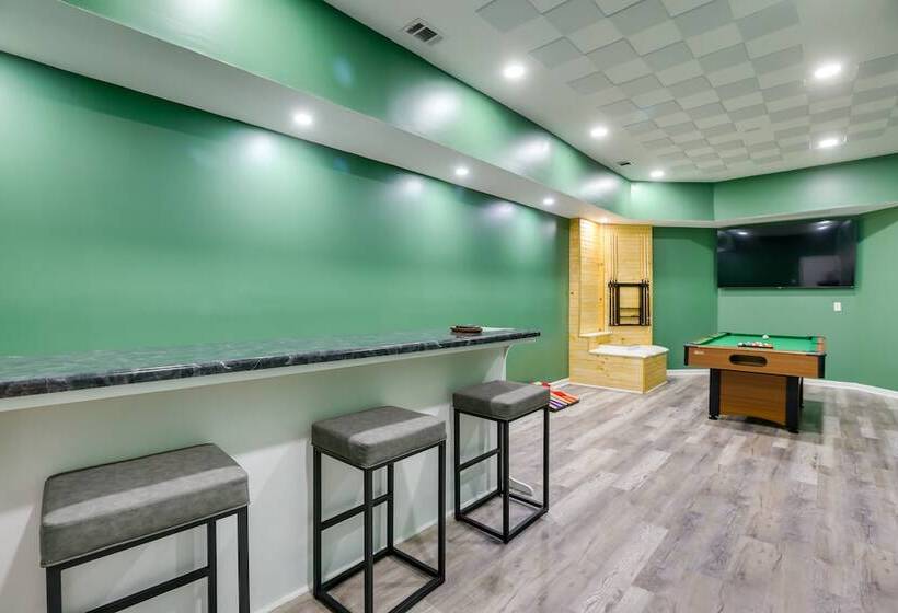 Alabama Retreat W/ Private Pond, Deck & Pool Table