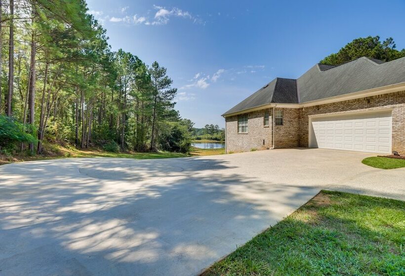 Alabama Retreat W/ Private Pond, Deck & Pool Table