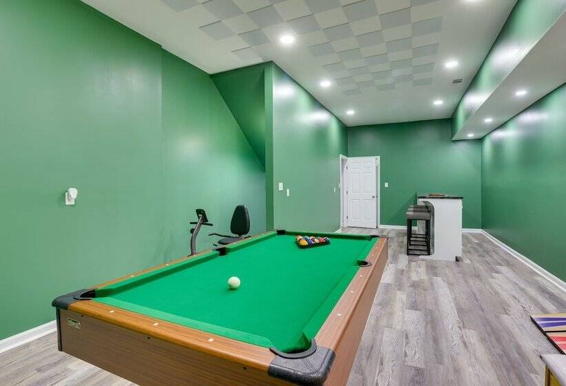 Alabama Retreat W/ Private Pond, Deck & Pool Table