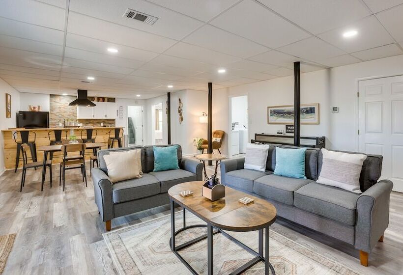 Alabama Retreat W/ Private Pond, Deck & Pool Table