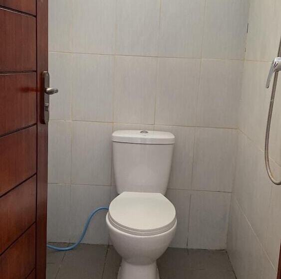 הוסטל Linobi Homestay