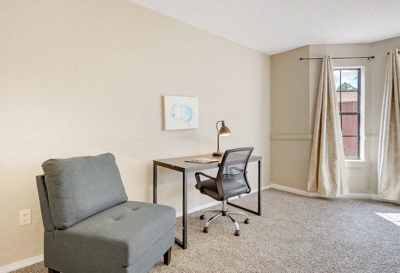 Albuquerque Home W/ Hot Tub + Putting Green!