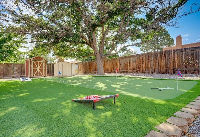 Albuquerque Home W/ Hot Tub + Putting Green!