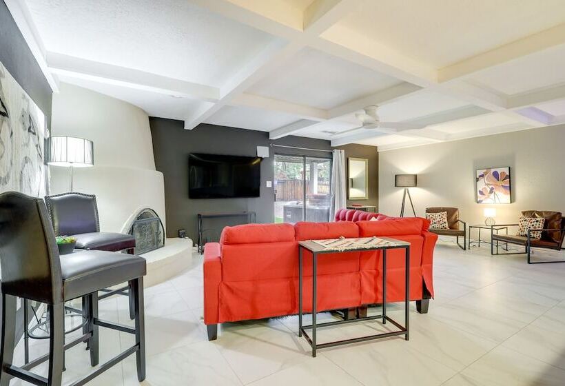 Albuquerque Home W/ Hot Tub + Putting Green!
