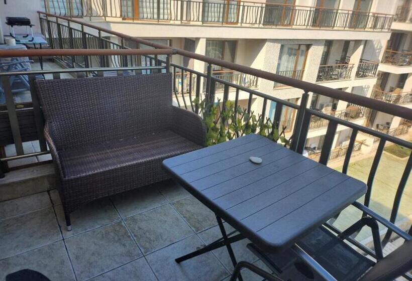 Apartment Diamond Sarafovo