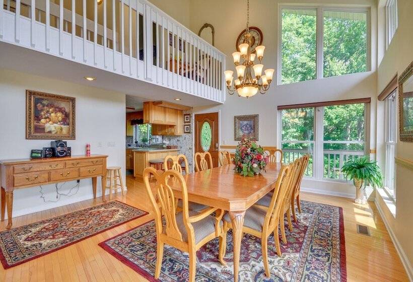 40 Acre Ararat Escape: On Site Trails & Mtn Views!