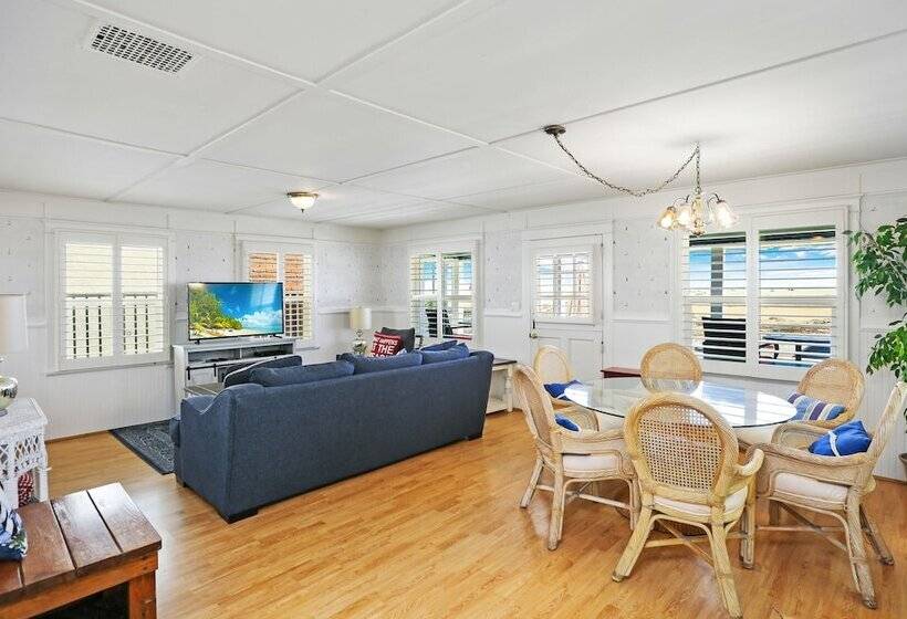 Stunning Beachfront Home In Prime Newport Location