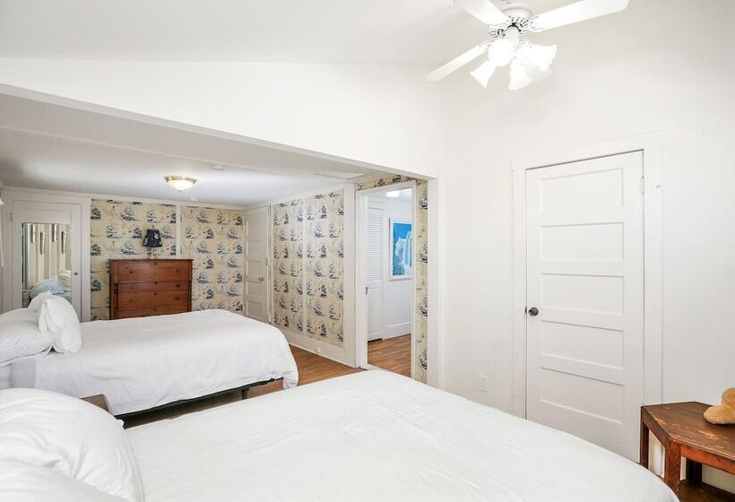 Stunning Beachfront Home In Prime Newport Location