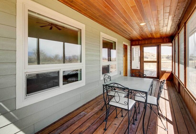 Beautiful Jefferson River Cabin W/ Mountain Views!