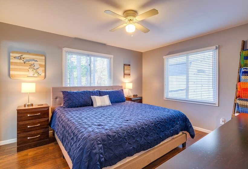 Spacious Retreat W/ Games, 0.7 Mi To Higgins Lake!