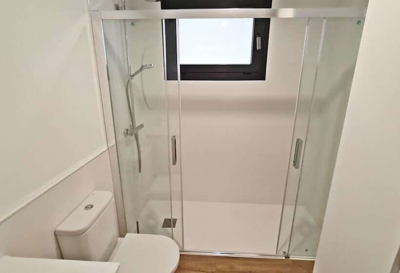 تختخواب و صبحانه Br Silgar Suites