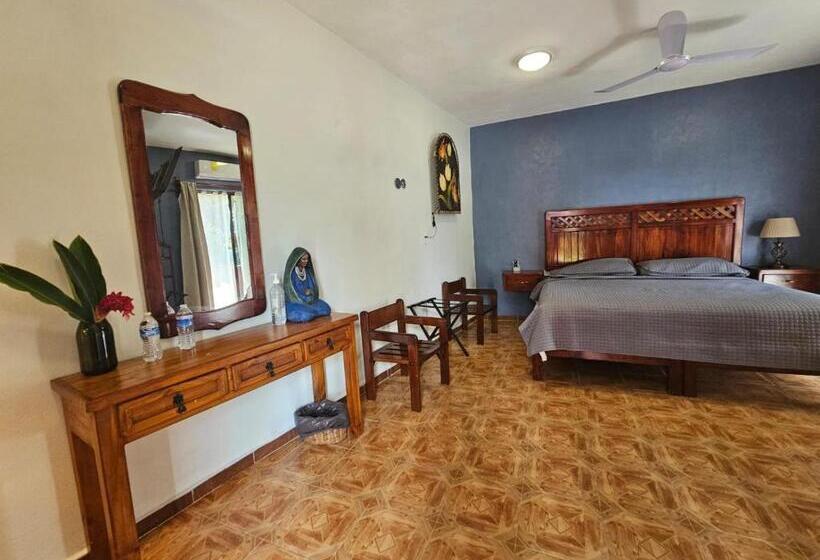 تختخواب و صبحانه Casa Xu´unan