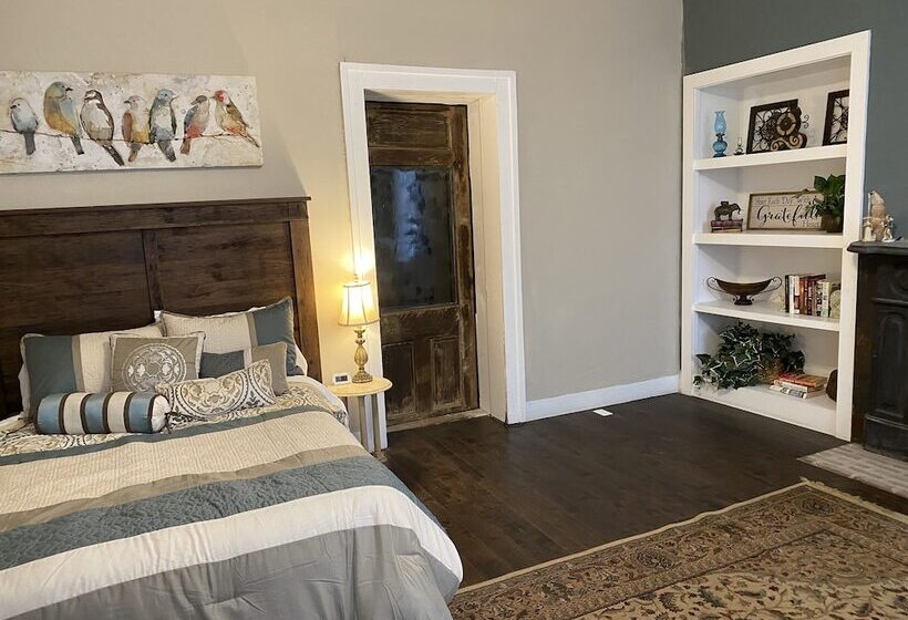 مبيت وإفطار Historic Mcdonald Airbnb