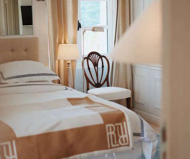 مبيت وإفطار La Maison Bleue